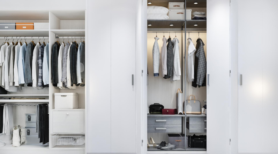 walk in closet vs wardrobe - Richwood Interio